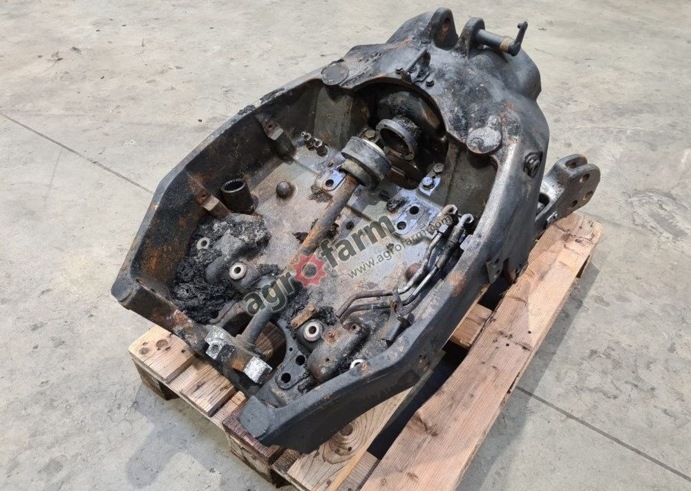 TUZ, przedni podnośnik, WOM VALTRA N174 - Tillbehör för Traktor: bild 4 TUZ, przedni podnośnik, WOM VALTRA N174 - Tillbehör för Traktor: bild 4