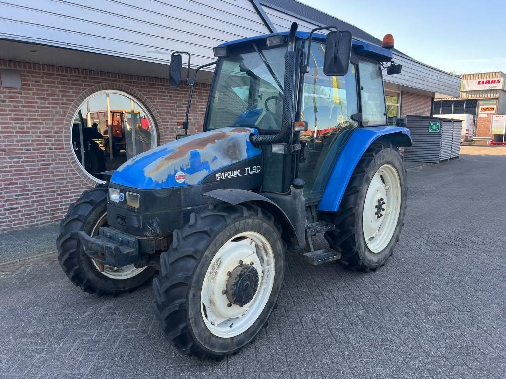 New Holland TL 90 - Traktor: bild 1 New Holland TL 90 - Traktor: bild 1