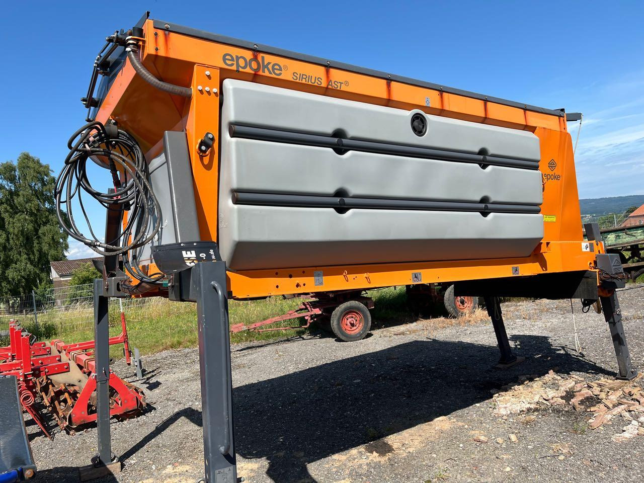 EPOKE Sirius A.S.T.SH 3800 - Sand-/ Saltspridare: bild 1 EPOKE Sirius A.S.T.SH 3800 - Sand-/ Saltspridare: bild 1