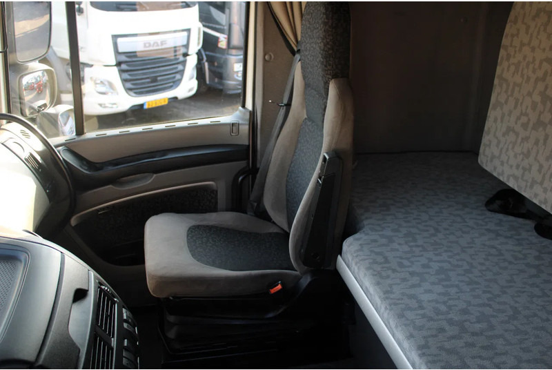 DAF XF 105 105.410 + EURO 5+ 330 KM!! - Dragbil: bild 5 DAF XF 105 105.410 + EURO 5+ 330 KM!! - Dragbil: bild 5
