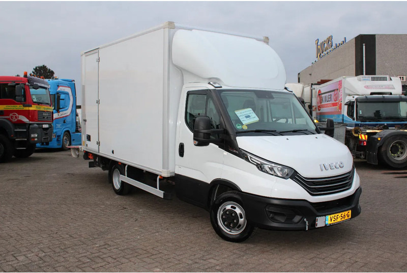 Iveco Daily 40C18 + EURO 6 + LIFT + 4T - Volymskåp: bild 3 Iveco Daily 40C18 + EURO 6 + LIFT + 4T - Volymskåp: bild 3