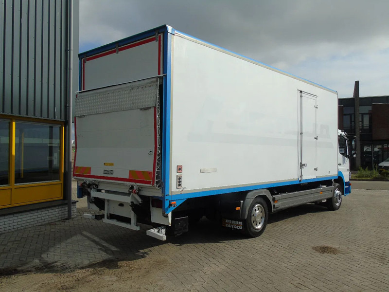 Mercedes-Benz Atego 1218 + euro 5 + lift - Lastbil med skåp: bild 4 Mercedes-Benz Atego 1218 + euro 5 + lift - Lastbil med skåp: bild 4