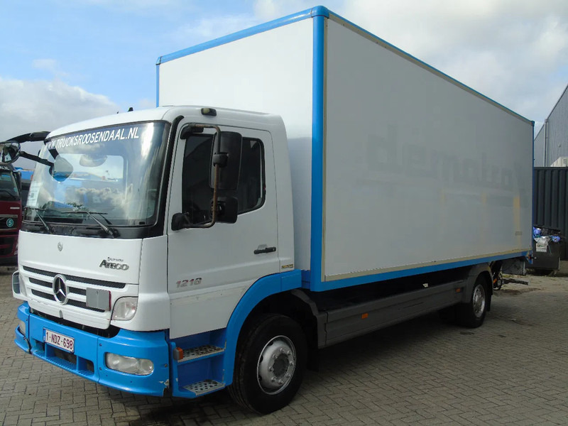 Mercedes-Benz Atego 1218 + euro 5 + lift - Lastbil med skåp: bild 2 Mercedes-Benz Atego 1218 + euro 5 + lift - Lastbil med skåp: bild 2