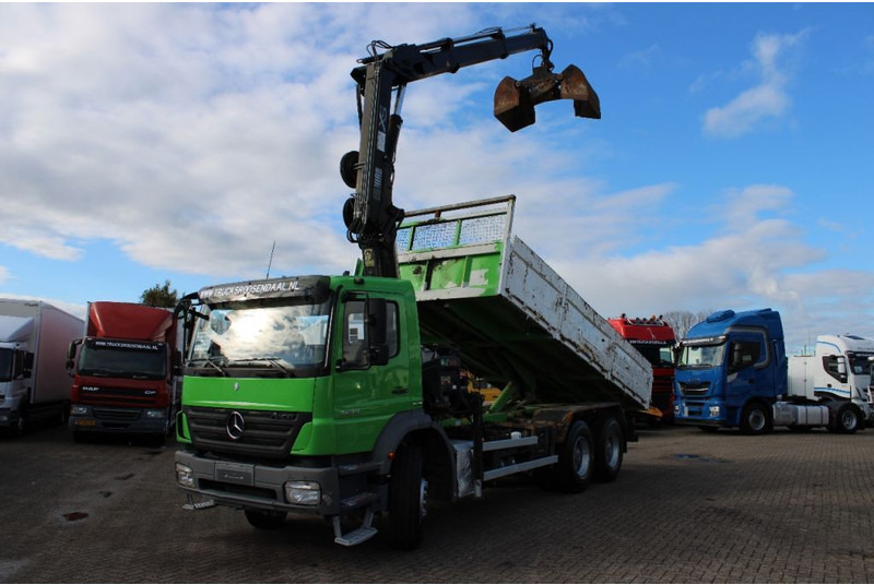 Mercedes-Benz Axor 2633 + TIPPER + HIAB 144 + REMOTE + MANUAL + 6x4 - Tippbil lastbil, Kranbil: bild 2 Mercedes-Benz Axor 2633 + TIPPER + HIAB 144 + REMOTE + MANUAL + 6x4 - Tippbil lastbil, Kranbil: bild 2