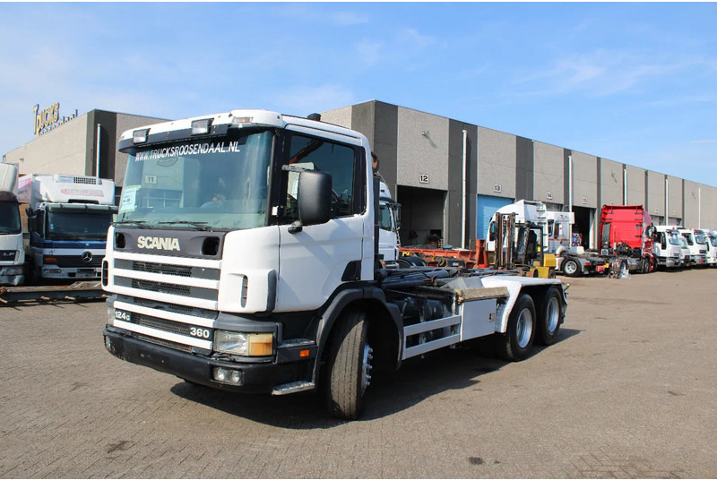 Scania P124-360 + HOOK + 6X2 + MANUAL + EURO 2 - Lastväxlare lastbil: bild 3 Scania P124-360 + HOOK + 6X2 + MANUAL + EURO 2 - Lastväxlare lastbil: bild 3