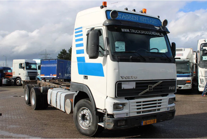 Volvo FH 12.420 + Euro 2 + 6x2 + Manual - Chassi lastbil: bild 3 Volvo FH 12.420 + Euro 2 + 6x2 + Manual - Chassi lastbil: bild 3