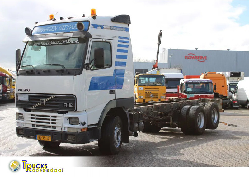 Volvo FH 12.420 + Euro 2 + 6x2 + Manual - Chassi lastbil: bild 1 Volvo FH 12.420 + Euro 2 + 6x2 + Manual - Chassi lastbil: bild 1