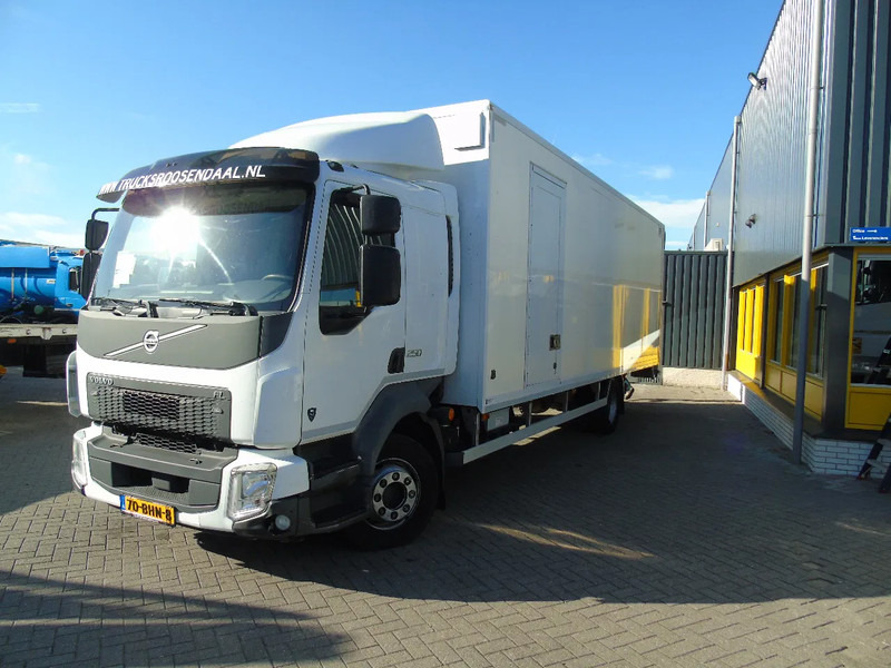Volvo FL 250 + euro 6 + lift + 12T - Lastbil med skåp: bild 2 Volvo FL 250 + euro 6 + lift + 12T - Lastbil med skåp: bild 2