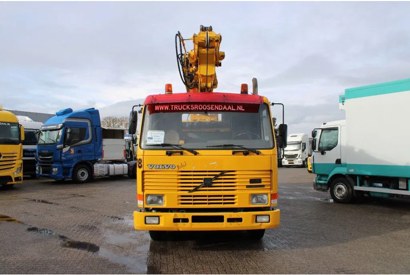 Volvo FL10 8X4 + GROMACH 34 mtr. + EURO 2 - Kranbil: bild 3 Volvo FL10 8X4 + GROMACH 34 mtr. + EURO 2 - Kranbil: bild 3