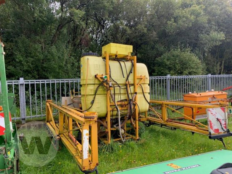 Dubex 1200l - Traktorburen spruta: bild 1 Dubex 1200l - Traktorburen spruta: bild 1
