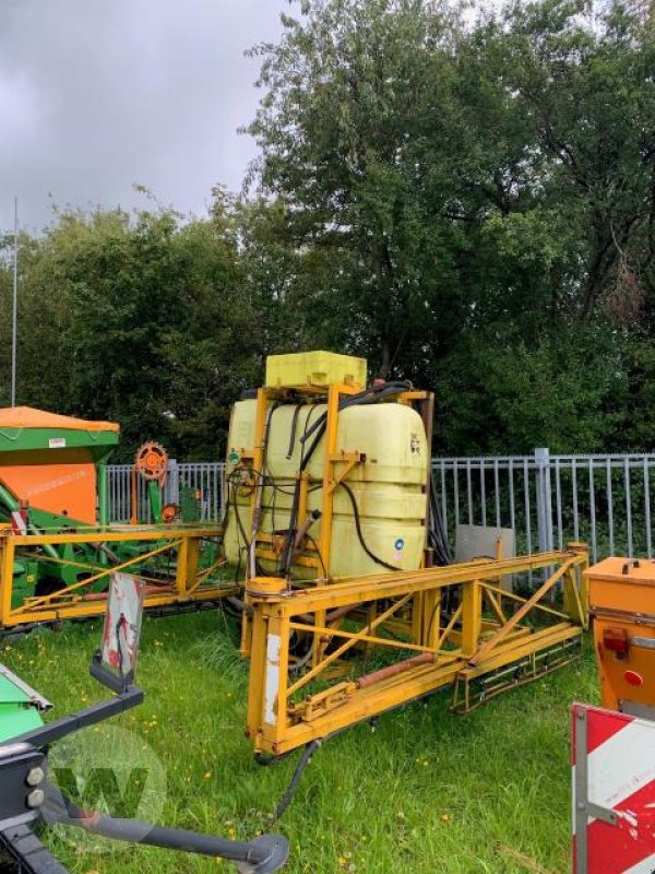 Dubex 1200l - Traktorburen spruta: bild 2 Dubex 1200l - Traktorburen spruta: bild 2