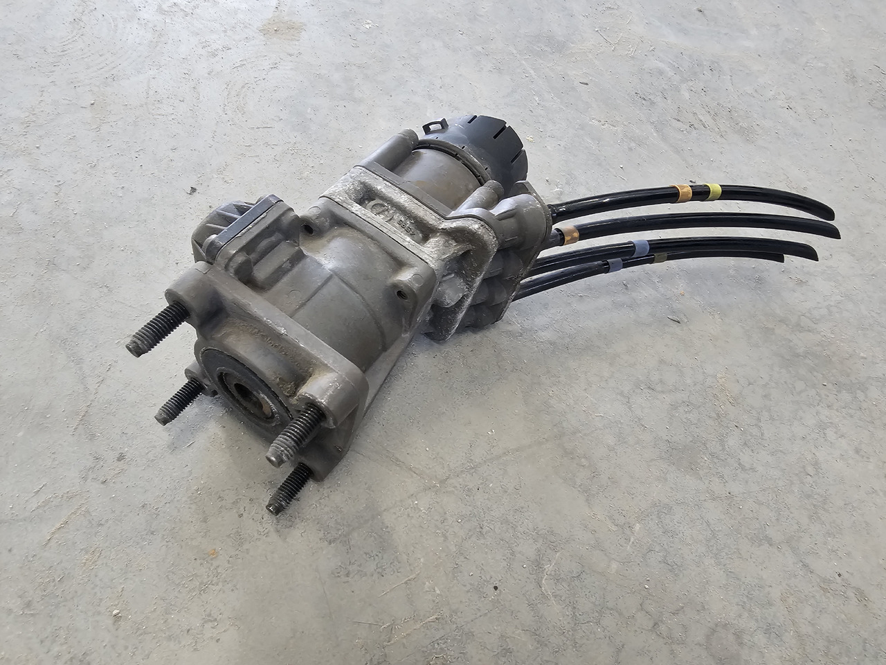 RENAULT MAGNUM PREMIUM DXI / BRAKE VALVE / K040158 21390589 - Bromsventil: bild 4 RENAULT MAGNUM PREMIUM DXI / BRAKE VALVE / K040158 21390589 - Bromsventil: bild 4