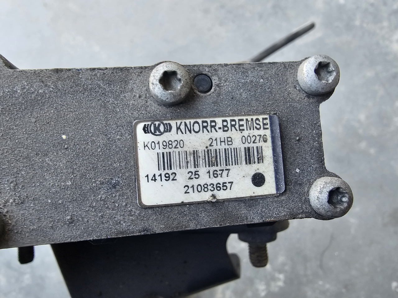 RENAULT RANGE T / ECAS SUNSPENSION VALVE / K019820 - Bromsventil: bild 5 RENAULT RANGE T / ECAS SUNSPENSION VALVE / K019820 - Bromsventil: bild 5