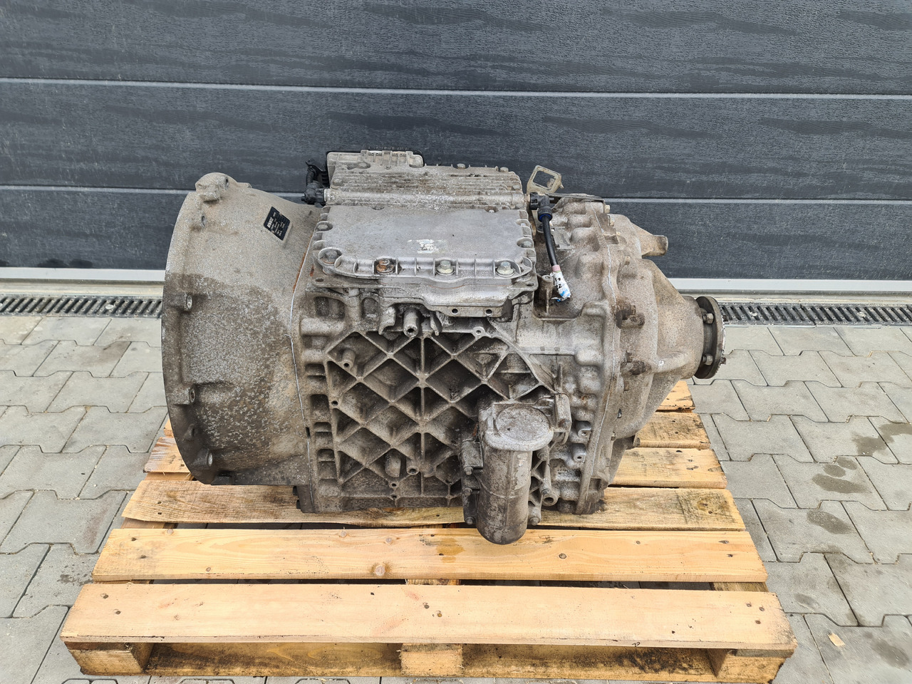 RENAULT VOLVO GEARBOX ISHIFT / AT2412F / WORLDWIDE DELIVERY - Växellåda: bild 4 RENAULT VOLVO GEARBOX ISHIFT / AT2412F / WORLDWIDE DELIVERY - Växellåda: bild 4