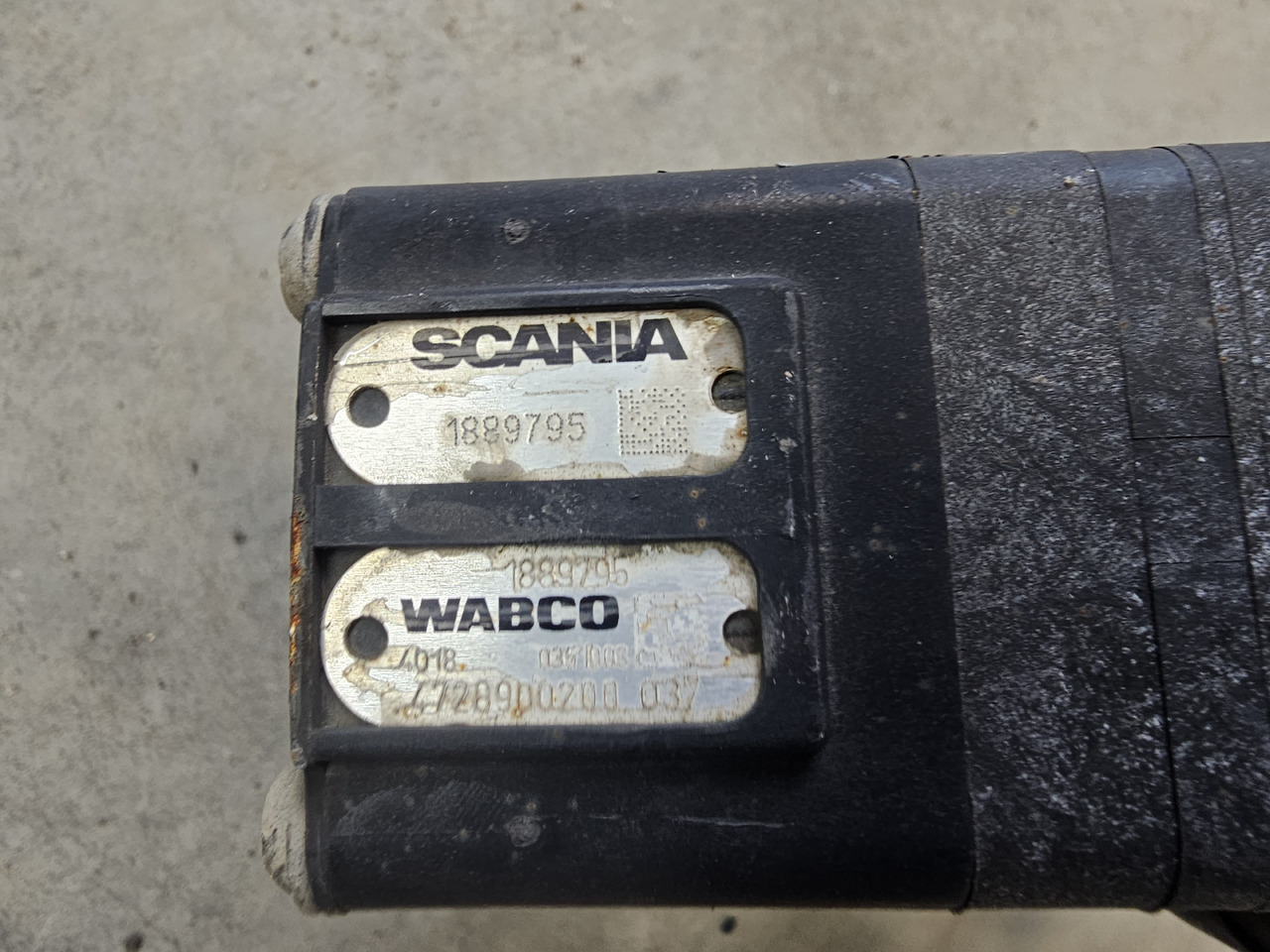 SCANIA S, R, P, G / ECAS CONTROL VALVE / 1889795 - Bromsventil: bild 4 SCANIA S, R, P, G / ECAS CONTROL VALVE / 1889795 - Bromsventil: bild 4