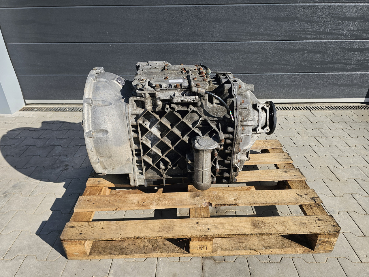 VOLVO FH FM / AT2612D I-SHIFT / AUTOMATIC GEARBOX - Växellåda: bild 2 VOLVO FH FM / AT2612D I-SHIFT / AUTOMATIC GEARBOX - Växellåda: bild 2