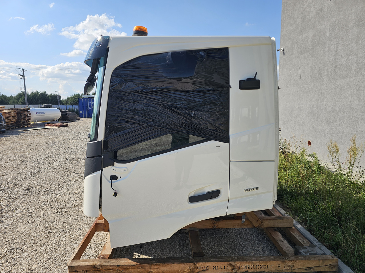 VOLVO FM5 FMX LOW DAY CAB / FULLY COMPLETE / BRAND NEW - Hytt: bild 5 VOLVO FM5 FMX LOW DAY CAB / FULLY COMPLETE / BRAND NEW - Hytt: bild 5