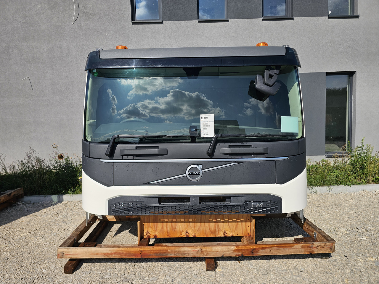 VOLVO FM5 FMX LOW DAY CAB / FULLY COMPLETE / BRAND NEW - Hytt: bild 3 VOLVO FM5 FMX LOW DAY CAB / FULLY COMPLETE / BRAND NEW - Hytt: bild 3