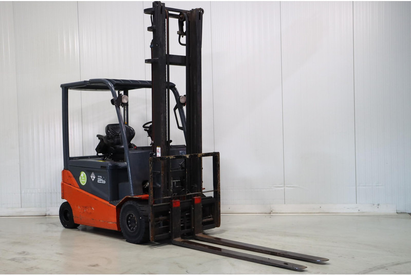 Toyota 8FBMT25 - Eltruck: bild 1 Toyota 8FBMT25 - Eltruck: bild 1