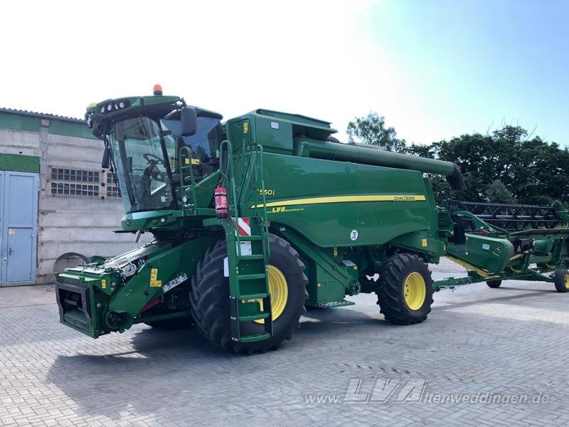 John Deere T550 - Skördetröska: bild 1 John Deere T550 - Skördetröska: bild 1