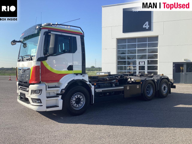 MAN TGS 26.430 6x2-4 BL CH Einsatzfahrzeug! Feuerwehr - Lastväxlare lastbil: bild 1 MAN TGS 26.430 6x2-4 BL CH Einsatzfahrzeug! Feuerwehr - Lastväxlare lastbil: bild 1