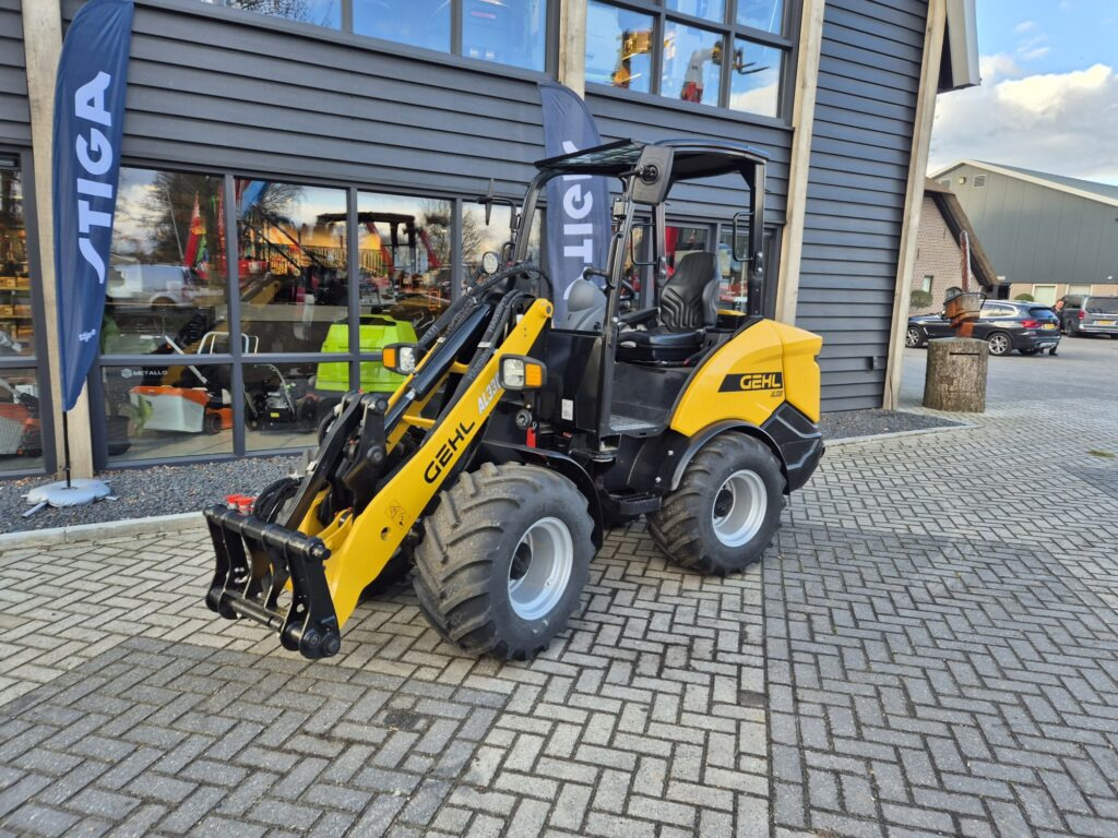 GEHL AL330 loader - Minilastare: bild 2 GEHL AL330 loader - Minilastare: bild 2