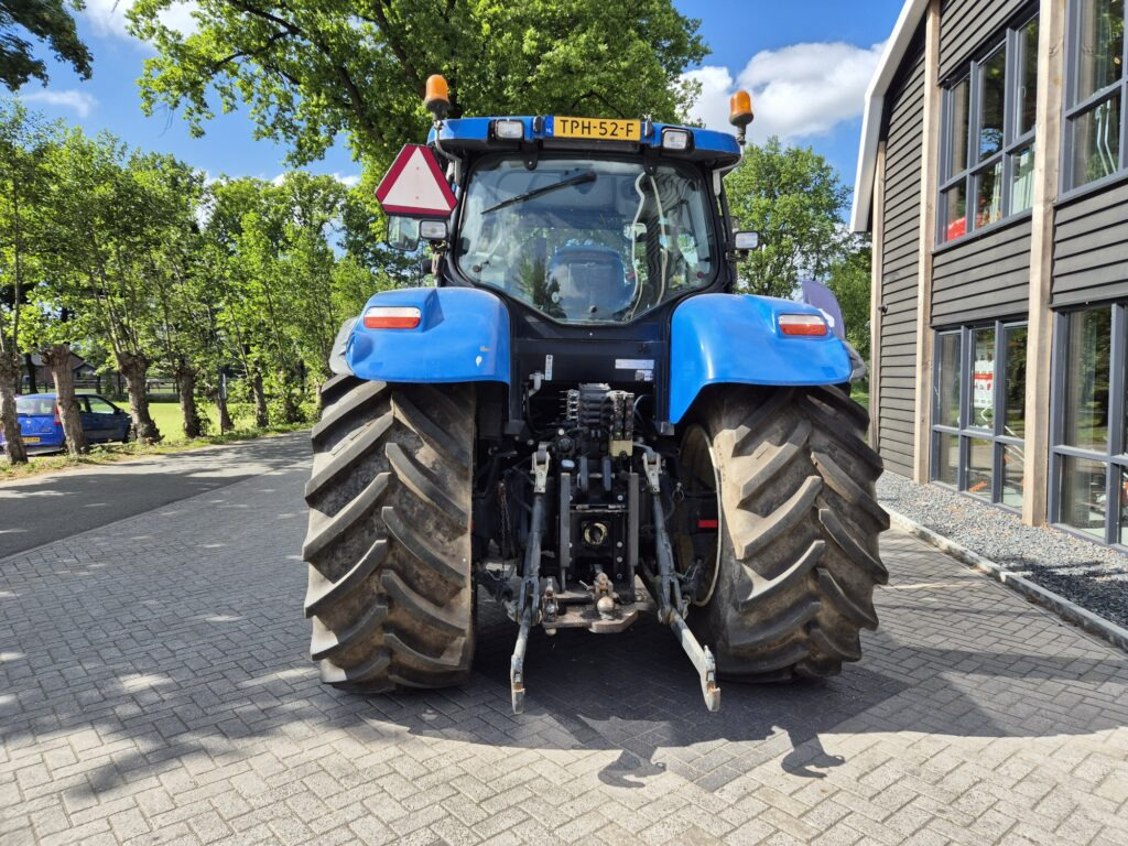 NEW HOLLAND T6080 - Traktor: bild 4 NEW HOLLAND T6080 - Traktor: bild 4