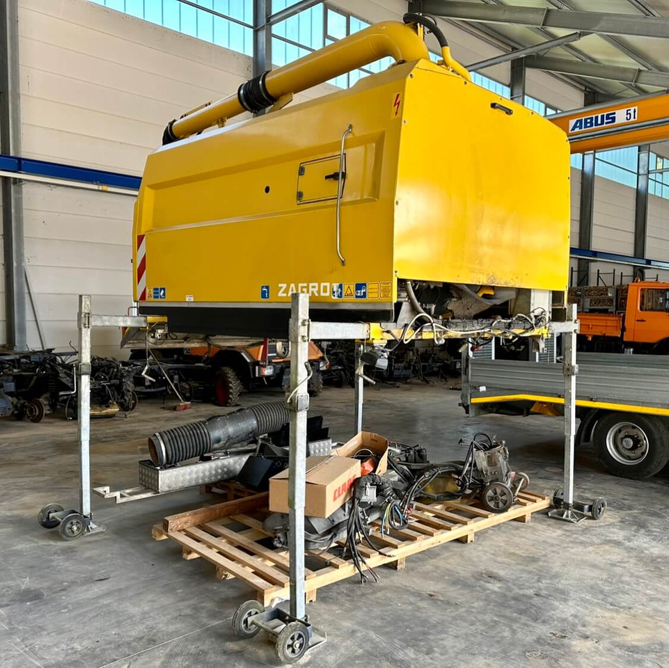 Unimog Aufbaukehrmaschine Trilety SK-370 - Reservdelar för Sopmaskin: bild 1 Unimog Aufbaukehrmaschine Trilety SK-370 - Reservdelar för Sopmaskin: bild 1