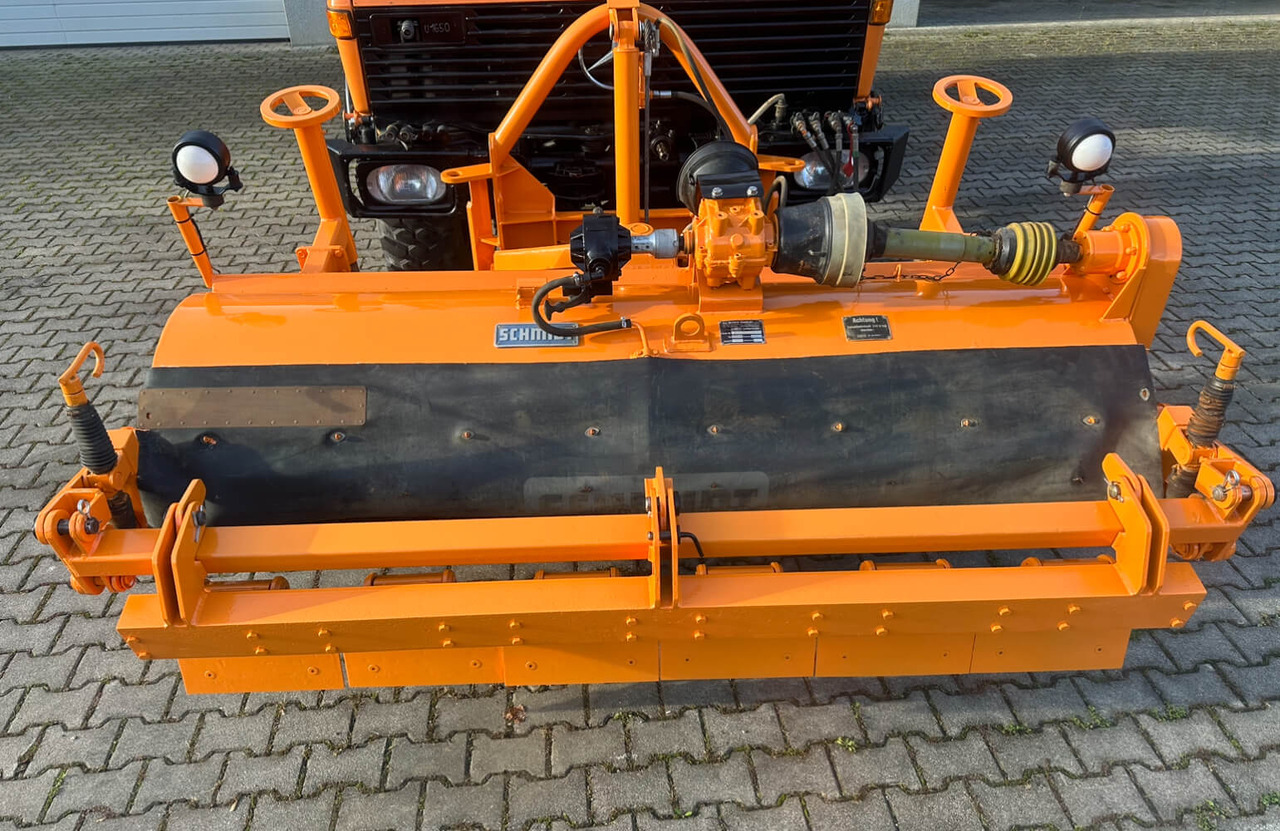 Unimog Frontanbaukehrbesen Schmidt VKS4.2 - Sopaggregat: bild 1 Unimog Frontanbaukehrbesen Schmidt VKS4.2 - Sopaggregat: bild 1