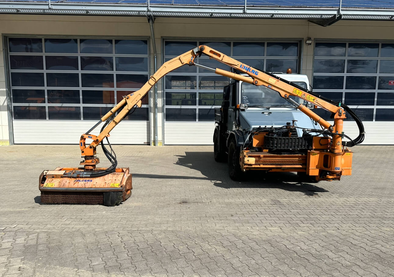 Unimog Frontauslegermähgerät Mulag FME600 - Armklippare: bild 1 Unimog Frontauslegermähgerät Mulag FME600 - Armklippare: bild 1