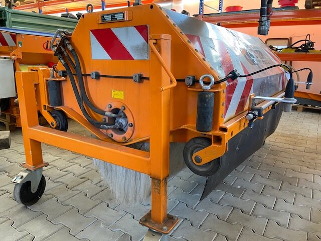 Unimog Tunnelwaschbürste Dücker TWA18/1 - Sopaggregat: bild 3 Unimog Tunnelwaschbürste Dücker TWA18/1 - Sopaggregat: bild 3