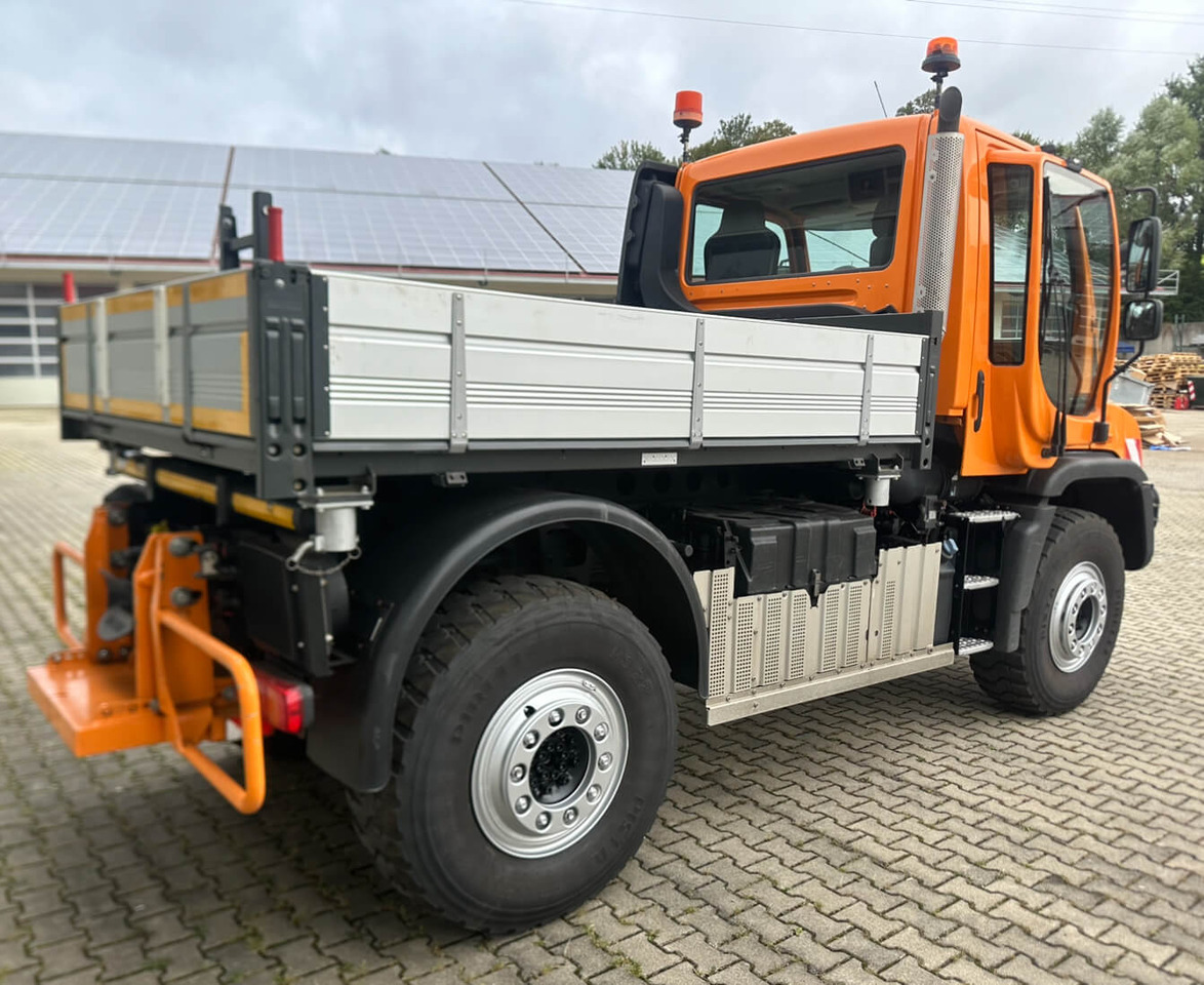 Unimog 530 - U530 405 44301 Mercedes Benz 405 - Utility/ Specialfordon: bild 5 Unimog 530 - U530 405 44301 Mercedes Benz 405 - Utility/ Specialfordon: bild 5