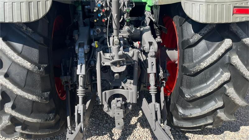 Fendt 828 Profi model. Meget flot traktor med nye fordæ - Traktor: bild 5 Fendt 828 Profi model. Meget flot traktor med nye fordæ - Traktor: bild 5