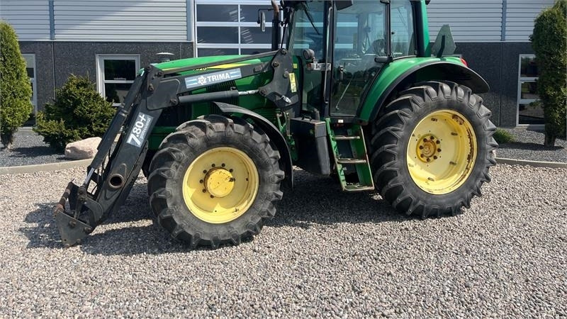 John Deere 6620 AP Med frontlæsser. Skal have lavet gearkasse - Traktor: bild 1 John Deere 6620 AP Med frontlæsser. Skal have lavet gearkasse - Traktor: bild 1