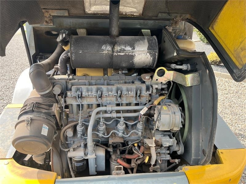 Kramer 750T Allrad med pallegafler og adabter. Med telesk - Teleskoplastar: bild 5 Kramer 750T Allrad med pallegafler og adabter. Med telesk - Teleskoplastar: bild 5