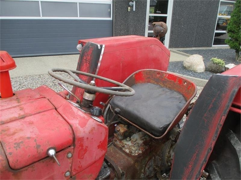 Massey Ferguson 135 Sjælden Benzin MF135. Den starter og går godt - Traktor: bild 3 Massey Ferguson 135 Sjælden Benzin MF135. Den starter og går godt - Traktor: bild 3