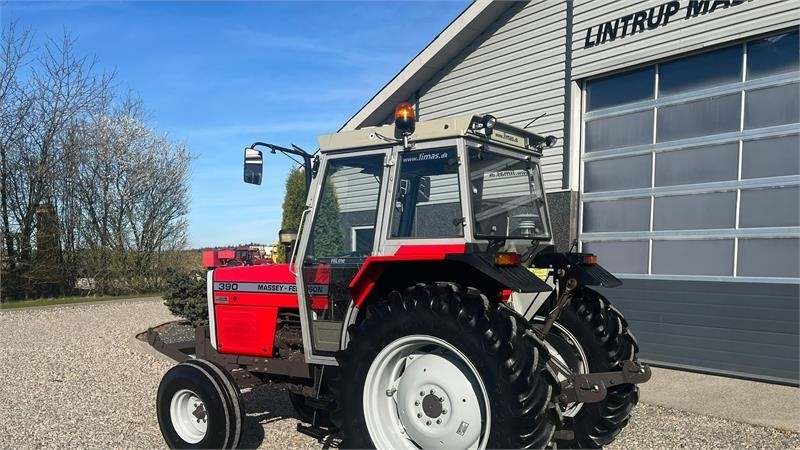 Massey Ferguson 390 HiLine med frontlift - Traktor: bild 3 Massey Ferguson 390 HiLine med frontlift - Traktor: bild 3