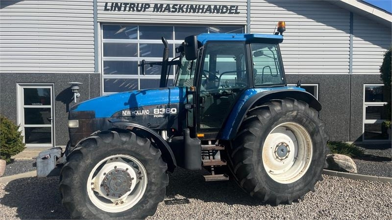New Holland 8360 Rangecommand - Traktor: bild 1 New Holland 8360 Rangecommand - Traktor: bild 1