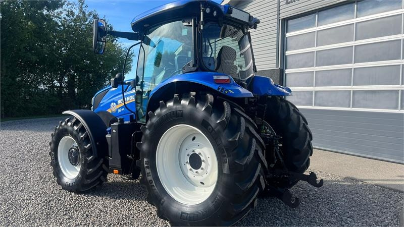 New Holland T6.165 AutoCommannd med frontlift - Traktor: bild 3 New Holland T6.165 AutoCommannd med frontlift - Traktor: bild 3