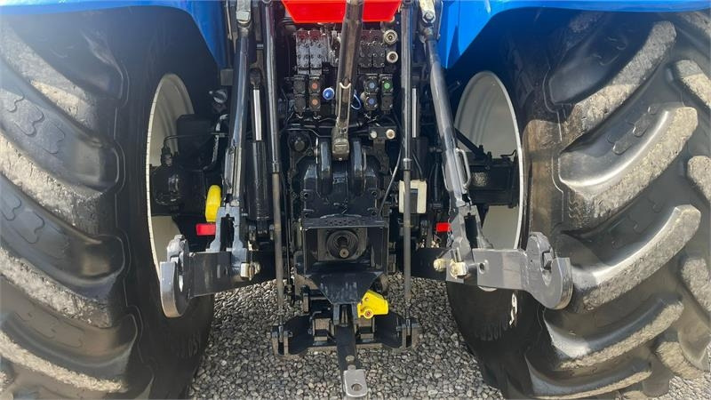 New Holland T7.270 AC med frontlift og frontlæsser - Traktor: bild 5 New Holland T7.270 AC med frontlift og frontlæsser - Traktor: bild 5