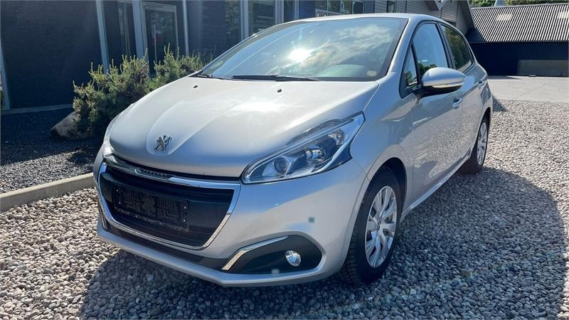 Peugeot 208 1,6 BlueHDi 100 Active Van 5d. NYSYNET og KUN - Minibuss, Persontransport: bild 3 Peugeot 208 1,6 BlueHDi 100 Active Van 5d. NYSYNET og KUN - Minibuss, Persontransport: bild 3
