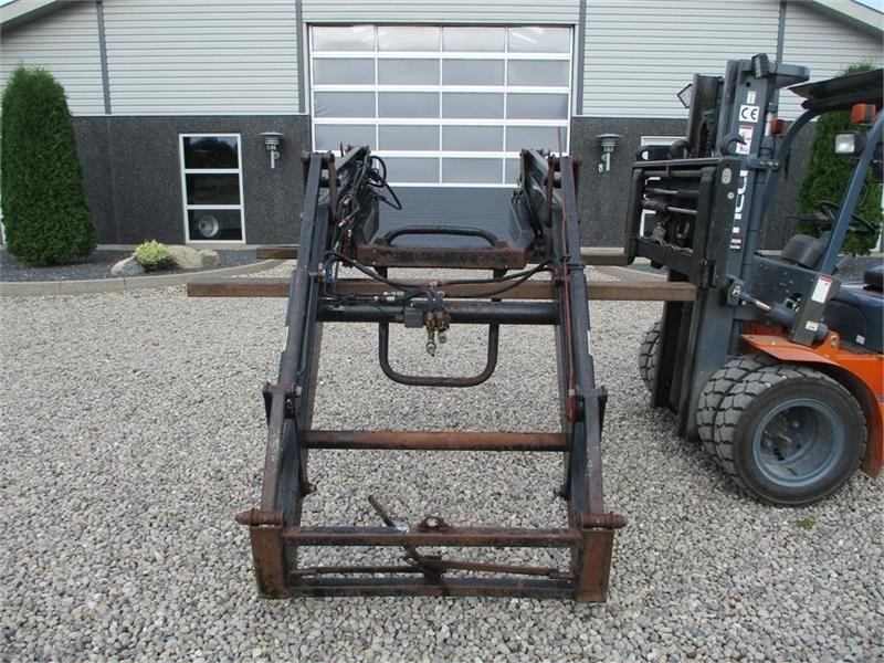 Riko med beslag og komplet hydraulik sæt samt skovl. - Frontlastar för traktor: bild 2 Riko med beslag og komplet hydraulik sæt samt skovl. - Frontlastar för traktor: bild 2