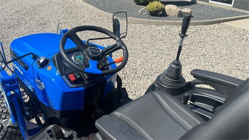 Solis H26 HST Med Frontlæsser og GardenPro dæk - Kommunaltraktor: bild 5 Solis H26 HST Med Frontlæsser og GardenPro dæk - Kommunaltraktor: bild 5