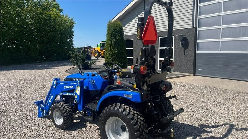 Solis H26 HST Med Frontlæsser og GardenPro dæk - Kommunaltraktor: bild 3 Solis H26 HST Med Frontlæsser og GardenPro dæk - Kommunaltraktor: bild 3