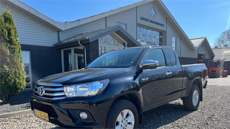 Toyota Hilux 4WD Pick-up med træk til 3200 kg. Meget velh - Tillbehör för skördemaskin: bild 3 Toyota Hilux 4WD Pick-up med træk til 3200 kg. Meget velh - Tillbehör för skördemaskin: bild 3
