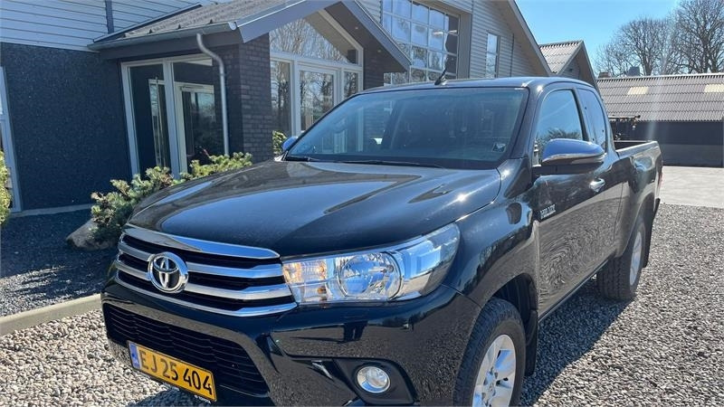 Toyota Hilux 4WD Pick-up med træk til 3200 kg. Meget velh - Tillbehör för skördemaskin: bild 4 Toyota Hilux 4WD Pick-up med træk til 3200 kg. Meget velh - Tillbehör för skördemaskin: bild 4
