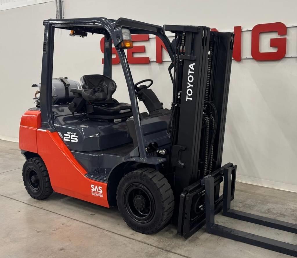 Toyota 10723 - 06-8FG25F - Gasoltruck: bild 1 Toyota 10723 - 06-8FG25F - Gasoltruck: bild 1