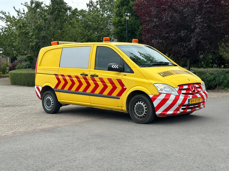 Mercedes-Benz Vito 113 CDI AUTOMAAT!!CONVOI EXCEPTIONNEL!!BEGELEIDINGSWAGEN!! - Små skåpbil: bild 1 Mercedes-Benz Vito 113 CDI AUTOMAAT!!CONVOI EXCEPTIONNEL!!BEGELEIDINGSWAGEN!! - Små skåpbil: bild 1