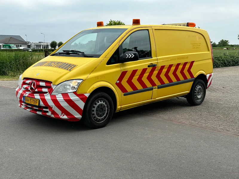 Mercedes-Benz Vito 113 CDI AUTOMAAT!!CONVOI EXCEPTIONNEL!!BEGELEIDINGSWAGEN!! - Små skåpbil: bild 3 Mercedes-Benz Vito 113 CDI AUTOMAAT!!CONVOI EXCEPTIONNEL!!BEGELEIDINGSWAGEN!! - Små skåpbil: bild 3