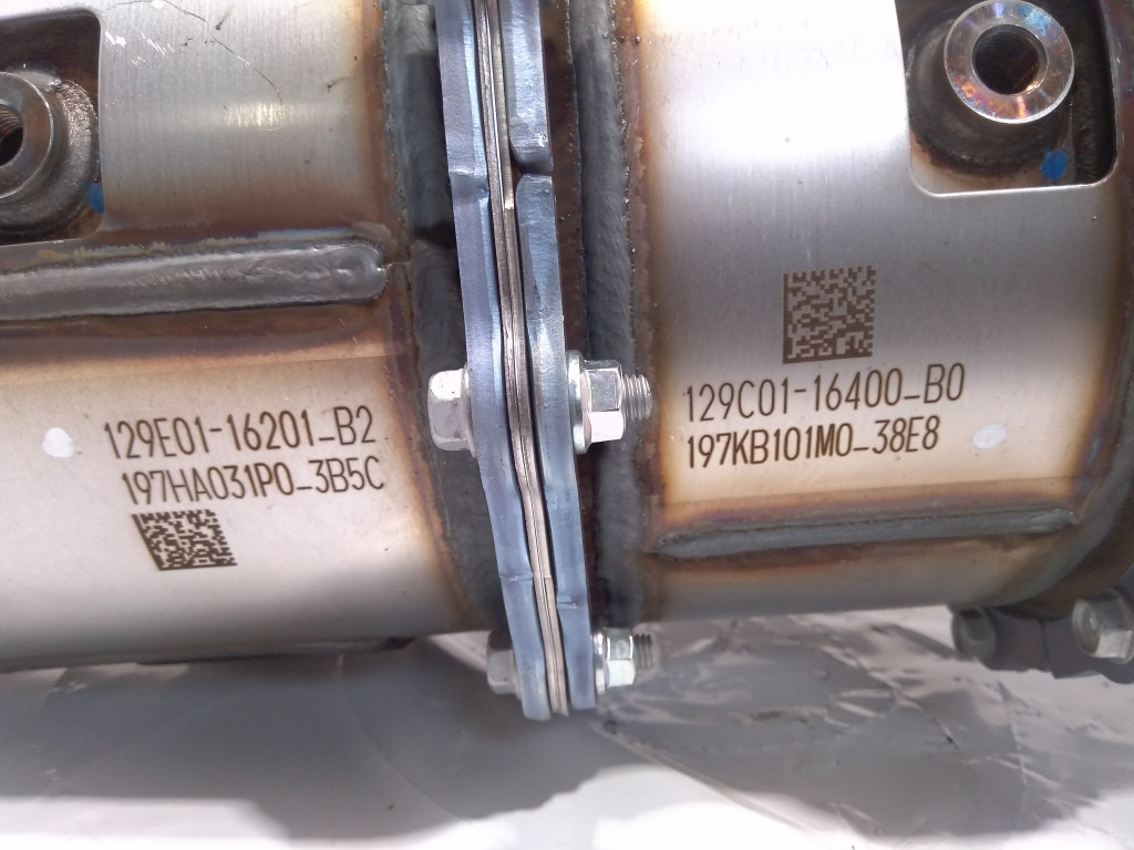 Case VV129E3016070 - 51548088 - AdBlue tank för Lantbruksmaskiner: bild 4 Case VV129E3016070 - 51548088 - AdBlue tank för Lantbruksmaskiner: bild 4